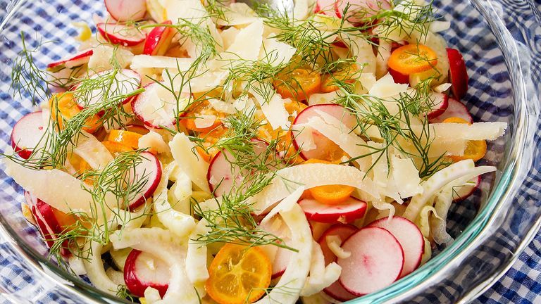 shaved fennel salad with radishes